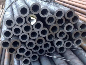 山東小口徑無（wú）縫鋼管